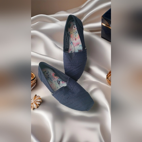 Skechers Bobs Plush Urban Rose Slip Navy Blue Sz W7 - Picture 1 of 6